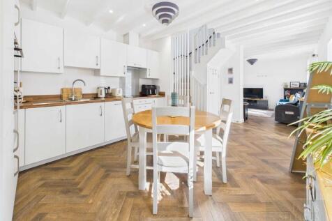 Open Dining Kitchen