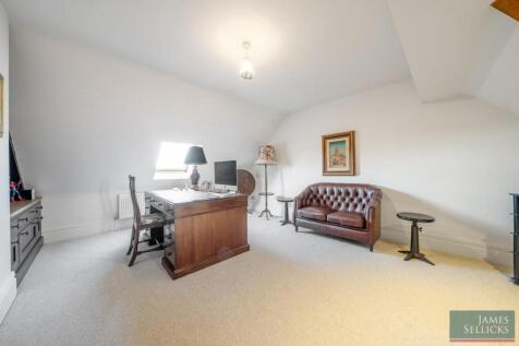 Bedroom / Office