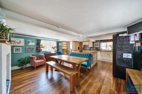 Open plan dining kitchen