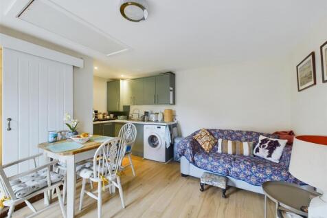 Occasional Room 2