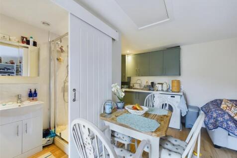 Occasional Room 2
