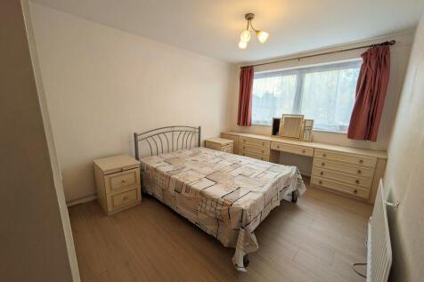 IMG-20251031-WA00...