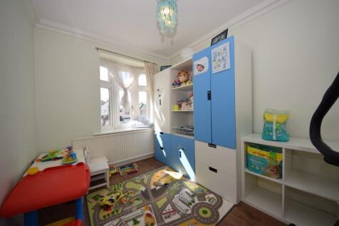 Lord Avenue 33 (1...