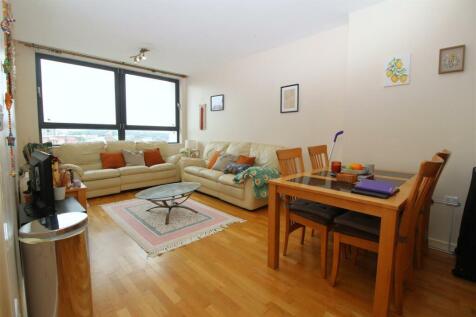 Open Plan Lounge and Kitchen