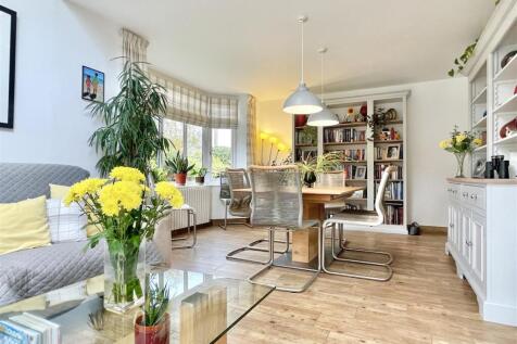 Open plan kitchen/ diner