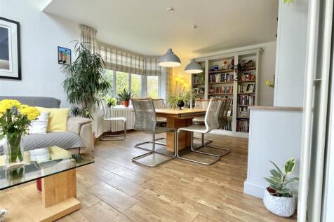 Open plan kitchen/ diner