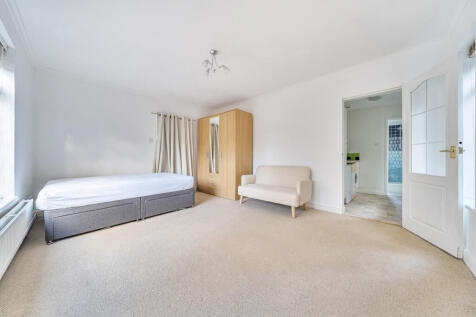 1386315-9-692ed05...