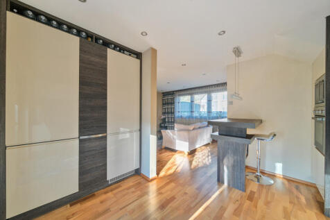 1358788-27-68e3f1...