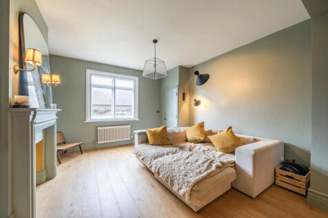 1350440-7-68caf5e...