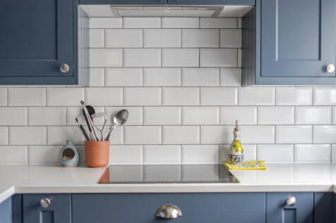 1383706-15-691df6...