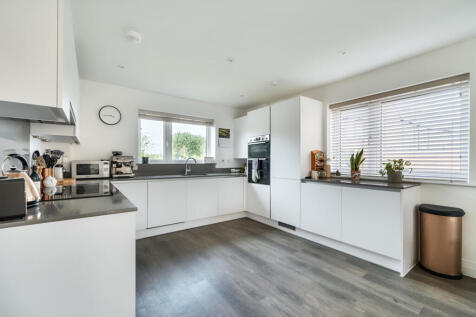 1343929-11-68a73f...