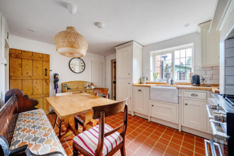 1385968-15-692846...