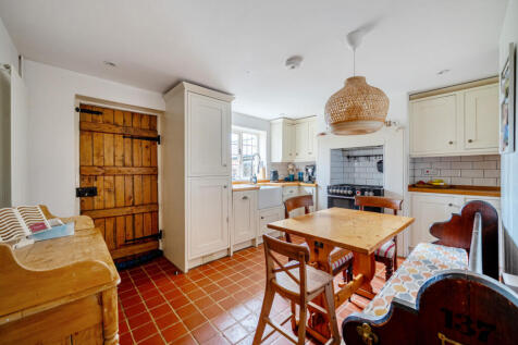 1385968-11-692845...