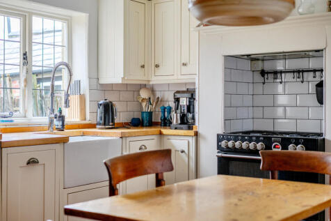 1385968-20-692846...