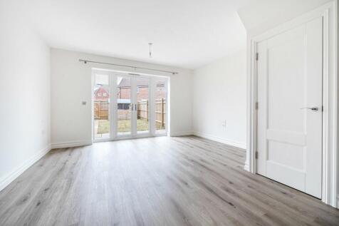 Sitting/Dining Room