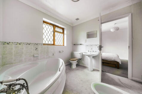 En Suite Bathroom