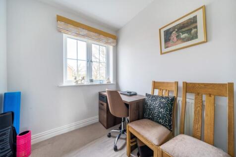 Bedroom/Study