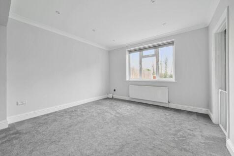 Sitting/Dining Room
