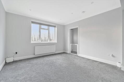 Sitting/Dining Room