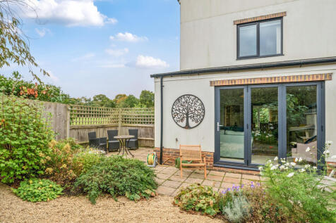 1363739-5-68e4e53...