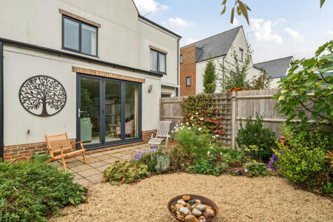 1363739-4-68e4e53...