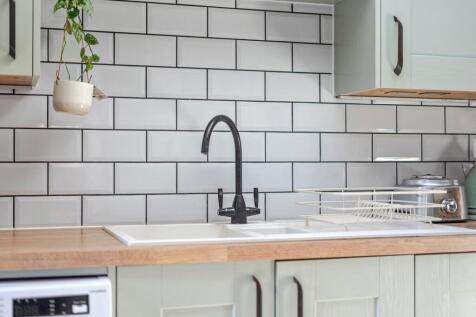 1373311-10-690099...