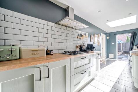 1373311-19-69009a...