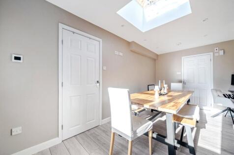 1373311-21-690099...