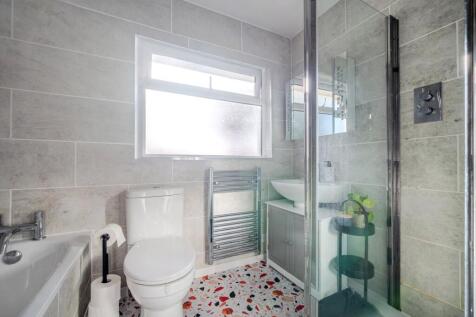 6-1373311-6-69009...