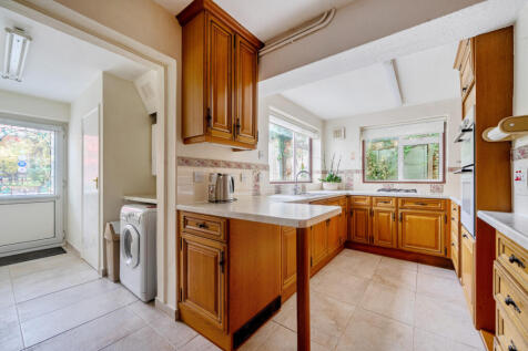 1374033-14-690370...