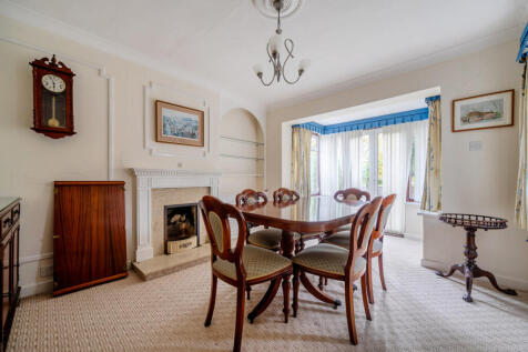 1374033-26-690371...