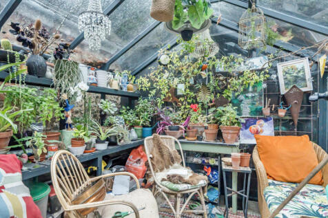 1373697-11-690244...