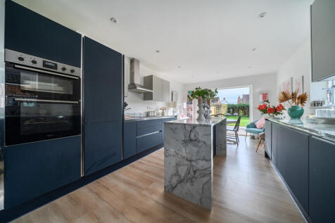 1376421-9-6909f35...