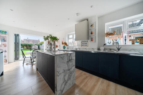 1376421-8-6909f34...