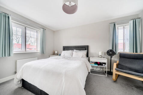 1375415-15-690b2e...