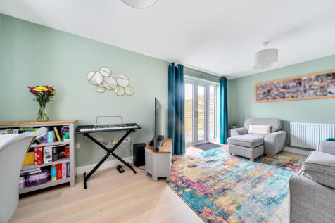 1375415-4-690b2c2...