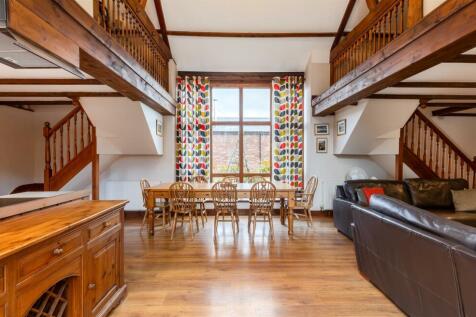 Buzzard - Dining Room