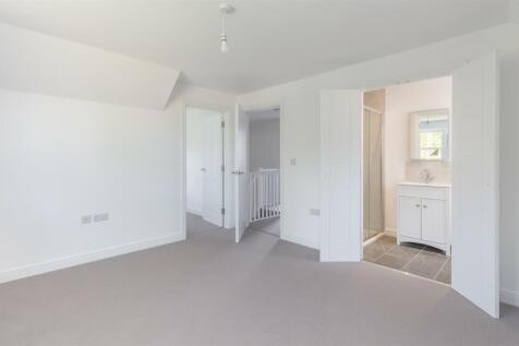 Bedroom 1.jpg