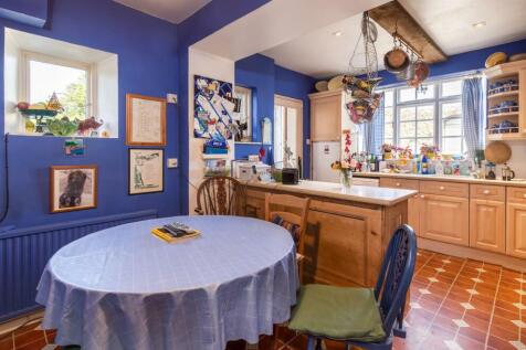 Kitchen/ Breakfast Room