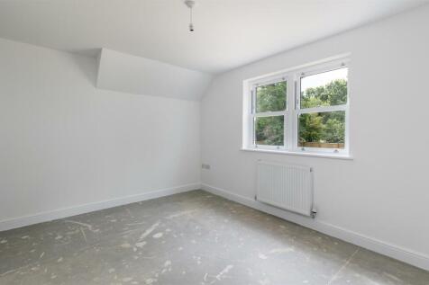 Bedroom..jpg