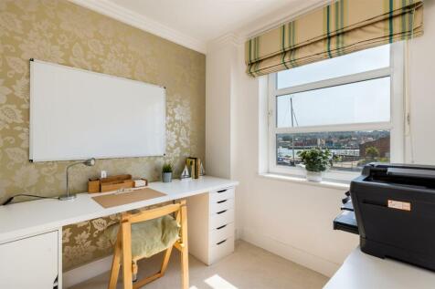 Bedroom 3 / Study