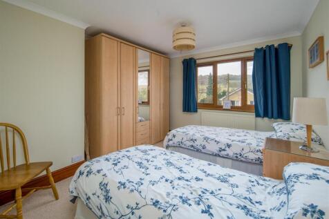 Double Bedroom..jpeg