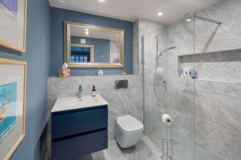 Shower Room En-Suite