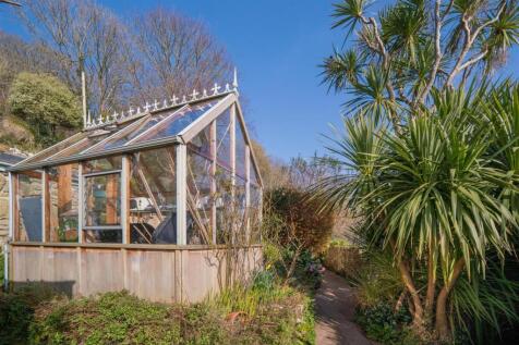 Greenhouse &amp; Garden