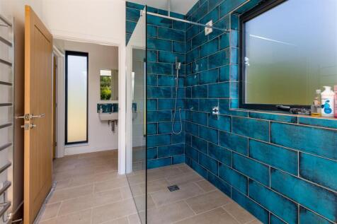 Pool House Shower Room