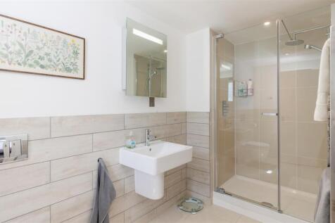 Shower Room En-Suite