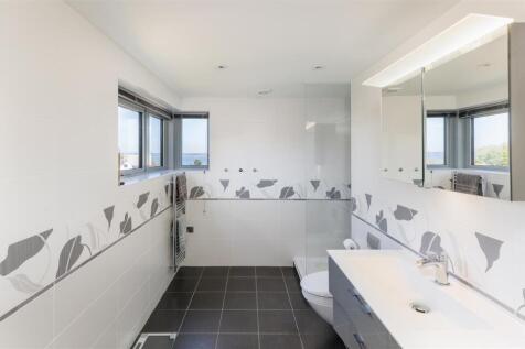 Shower Room En-Suite