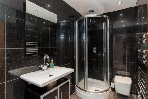 Family Shower Room