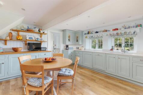 Kitchen/ Breakfast Room
