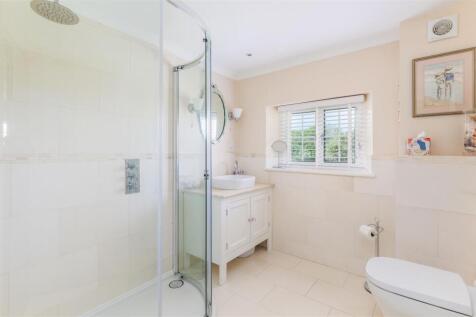 Shower Room ensuite